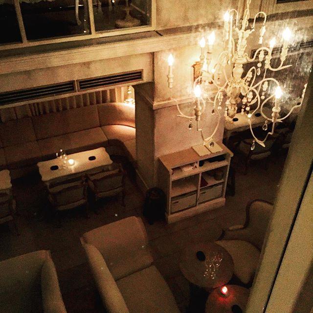 MAIN　LOUNGE